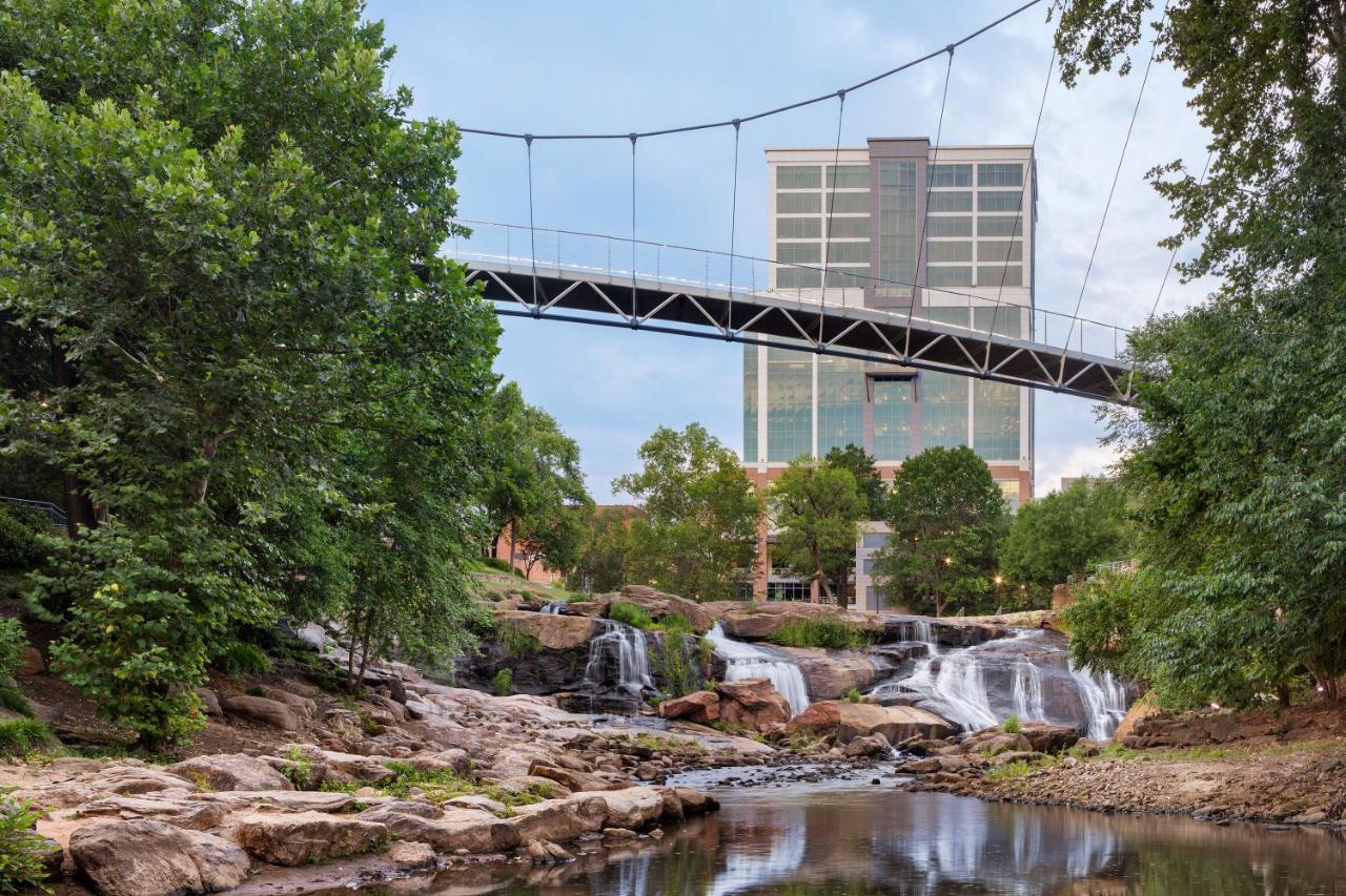 Holiday Inn Express & Suites Greenville-Downtown By Ihg Екстериор снимка