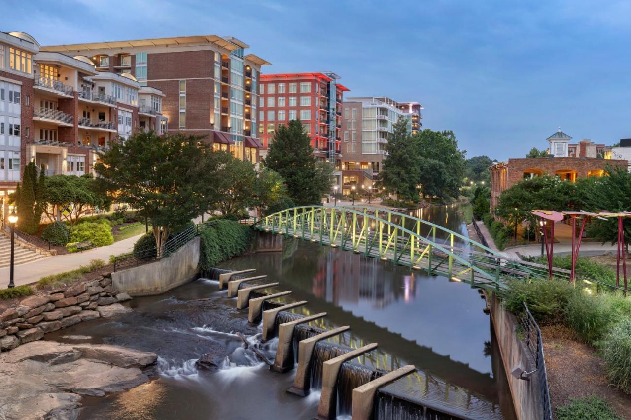 Holiday Inn Express & Suites Greenville-Downtown By Ihg Екстериор снимка