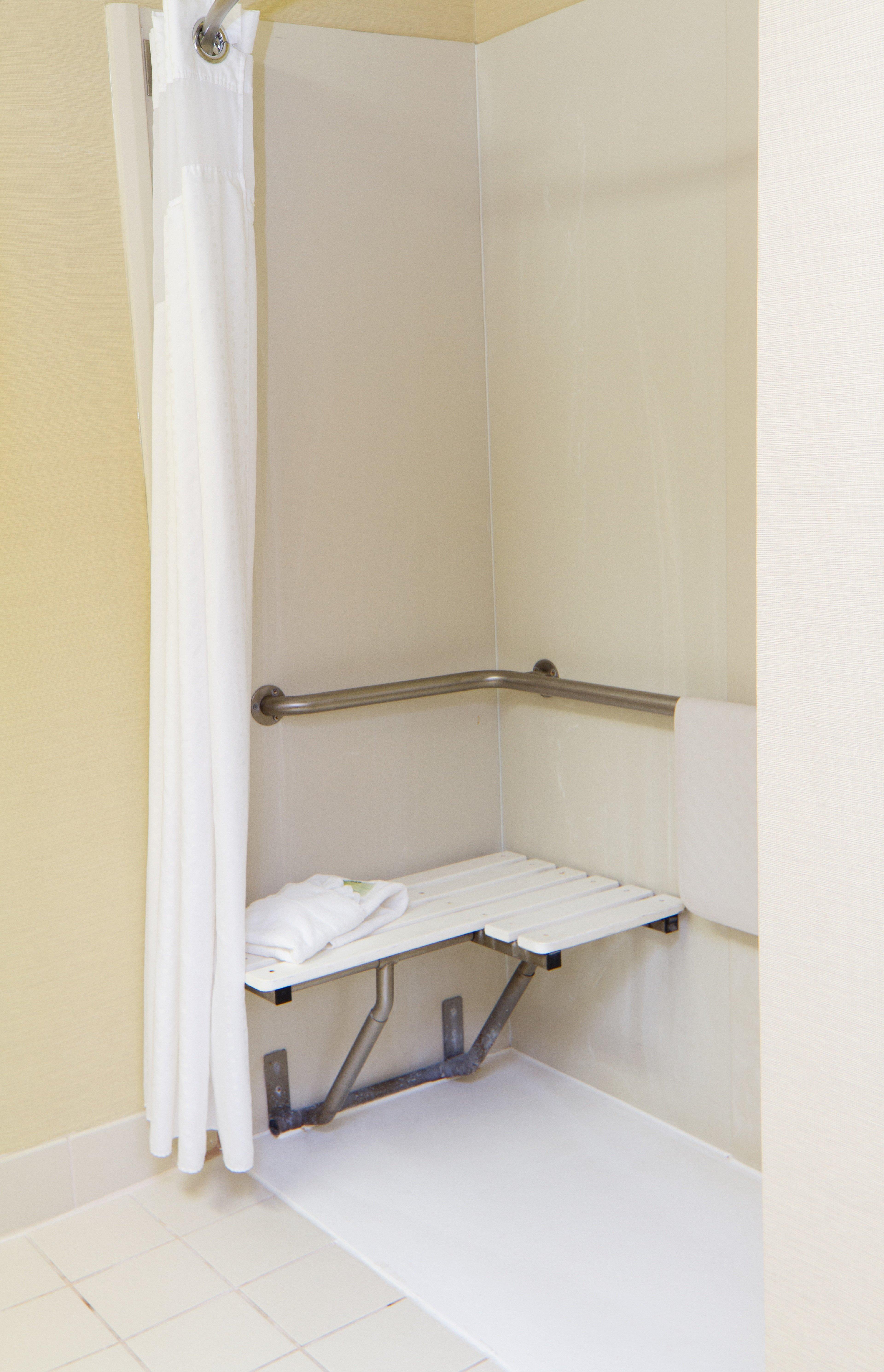 Holiday Inn Express & Suites Greenville-Downtown By Ihg Стая снимка