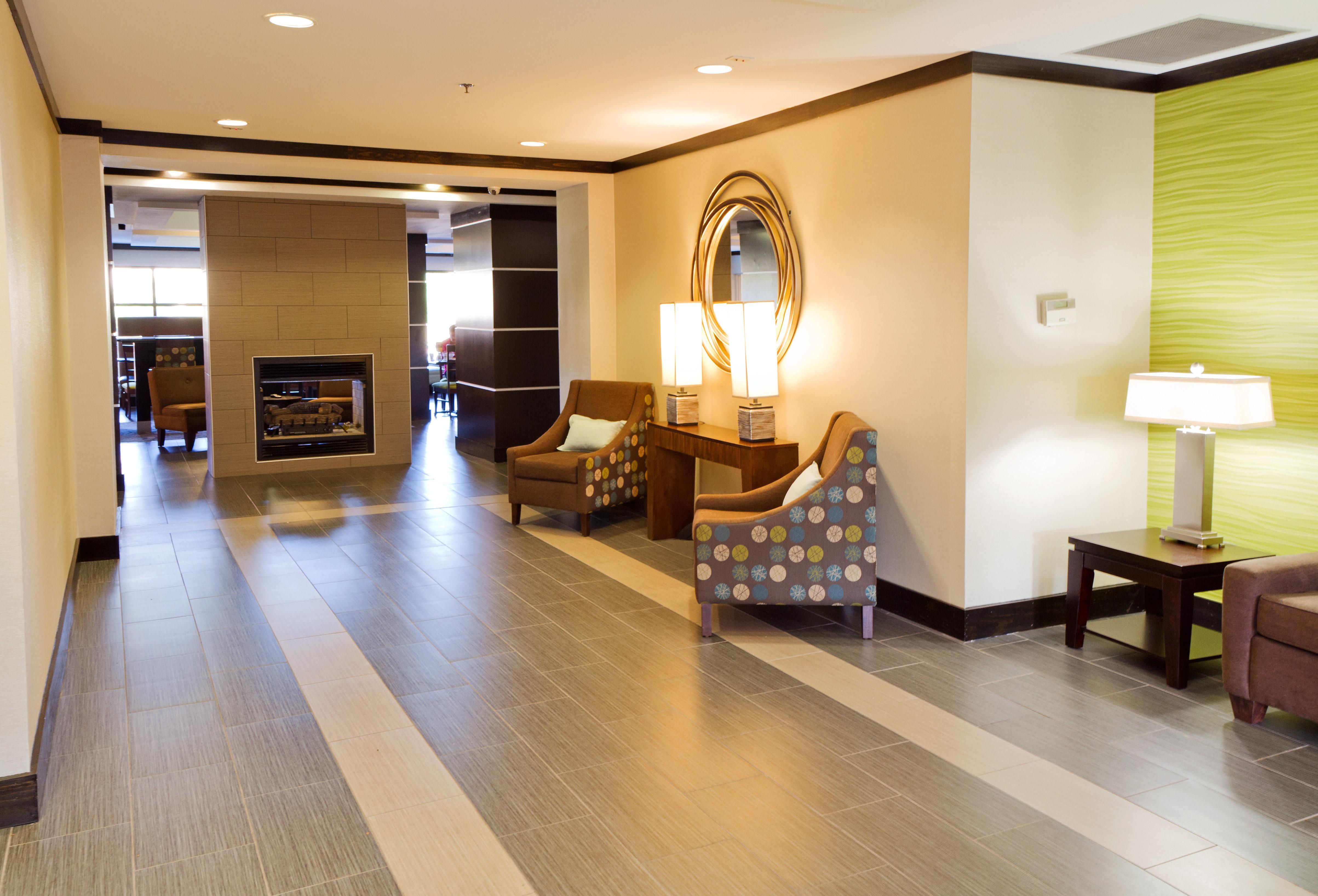 Holiday Inn Express & Suites Greenville-Downtown By Ihg Екстериор снимка