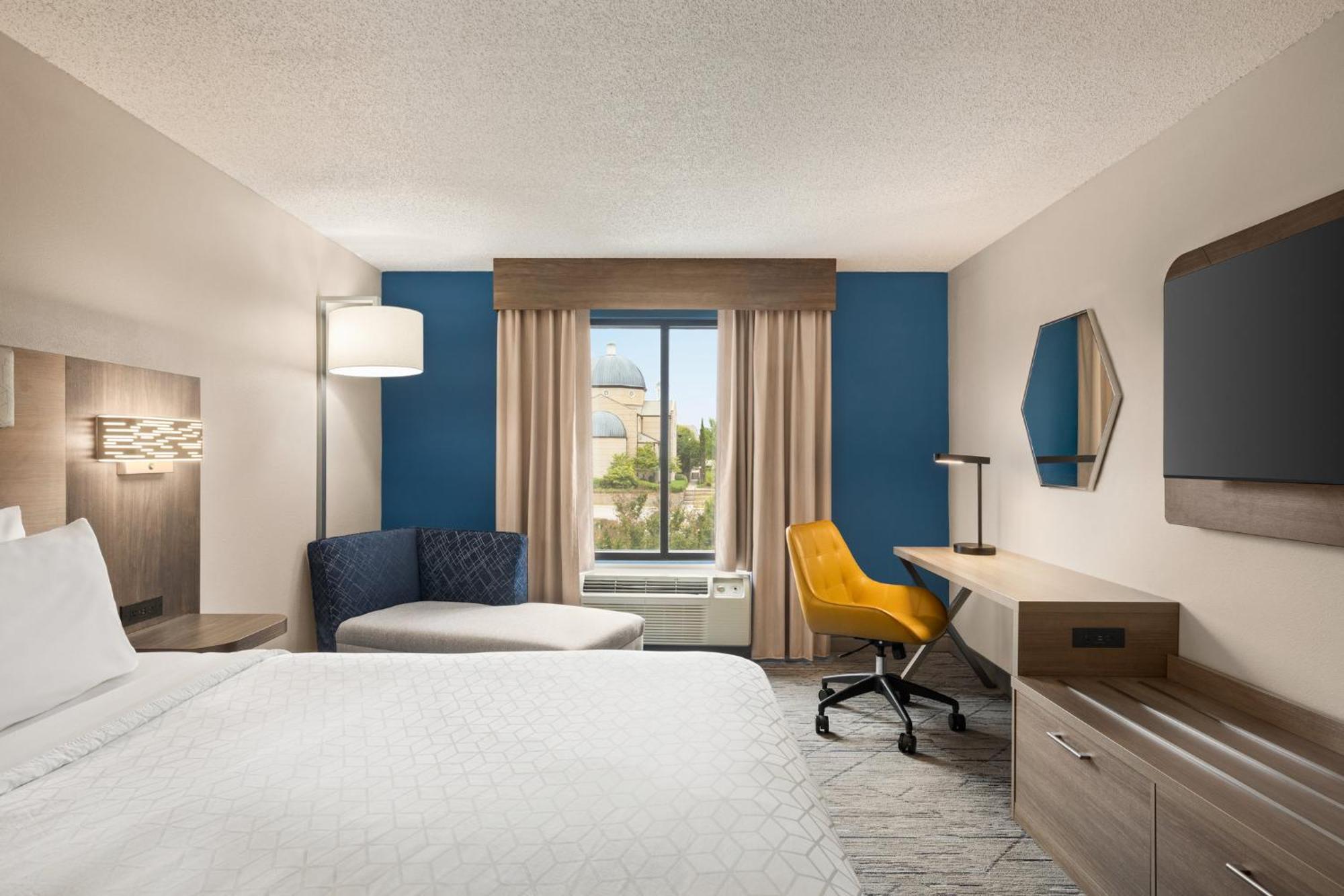 Holiday Inn Express & Suites Greenville-Downtown By Ihg Екстериор снимка